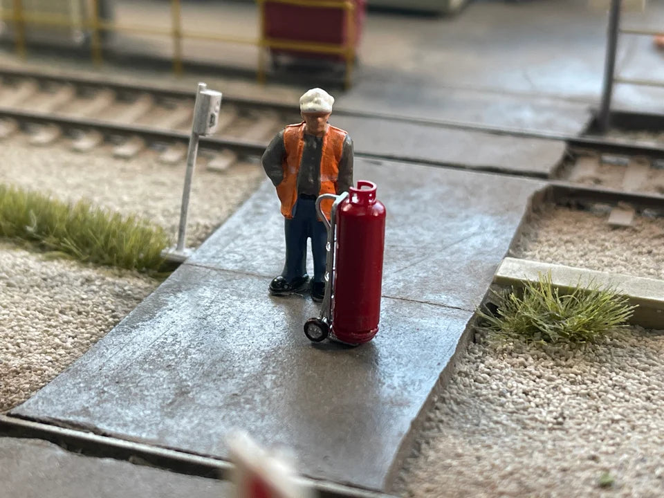 OO Gauge Hand/Sack Trucks (Pack of 6) - Unpainted