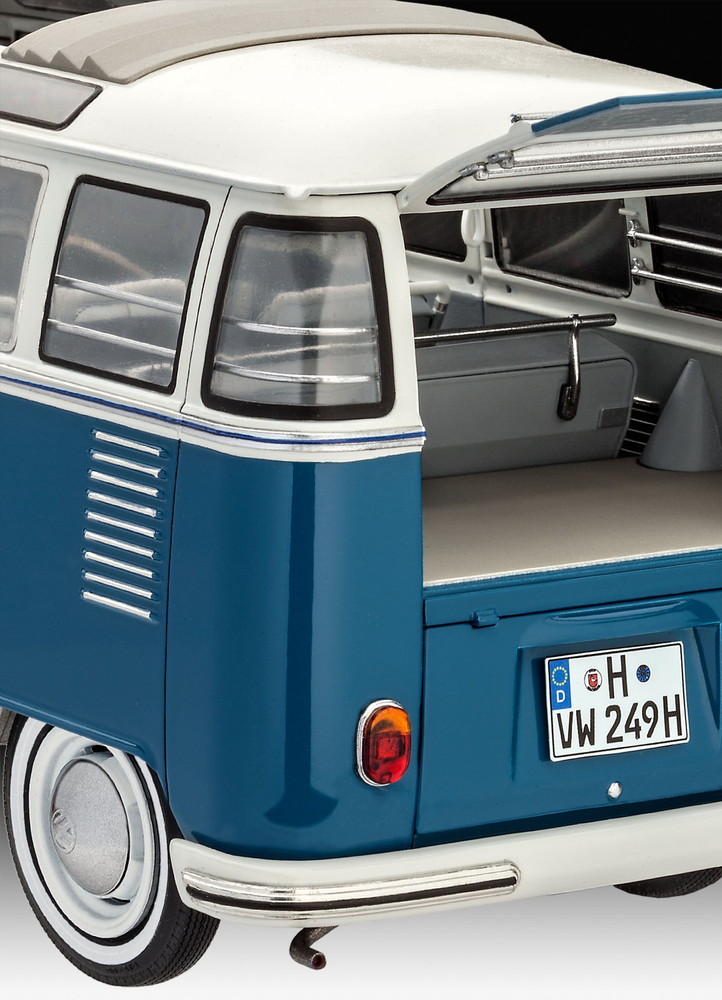 Volkswagen T1 Samba Bus (1:16 Scale) Model Kit