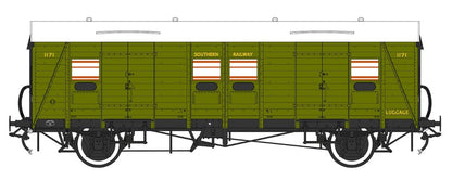 SR Parcels & Miscellaneous Van (PMV) No. 1171 (even planks)