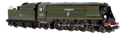 Battle of Britain ‘Winston Churchill’ 34051 BR Green Late Crest
