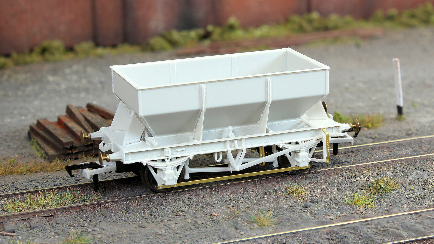 LMS Iron Ore Hopper - BR (Iron Ore) No.M690863