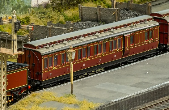 48' MR ‘Evolution’ Bogie Coach Non-Corridor Brake Third No.682