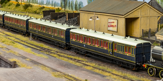 48' SDJR ‘Evolution’ Bogie Coach Non-Corridor Carriage No.85, No.71 & No.15 3-Pack
