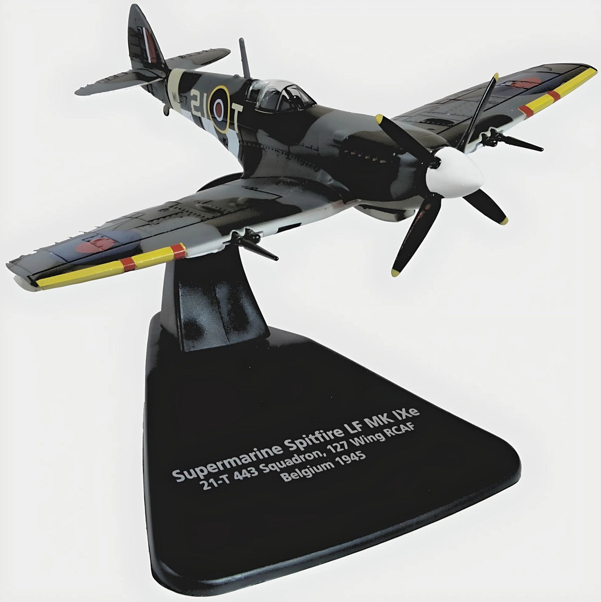 Modèle réduit Supermarine Spitfire Mk. Ixb 192 Pierre-henri Clostermann Modèle réduit Supermarine Spitfire Mk. Ixb 192 Pierre-henri Clostermann
