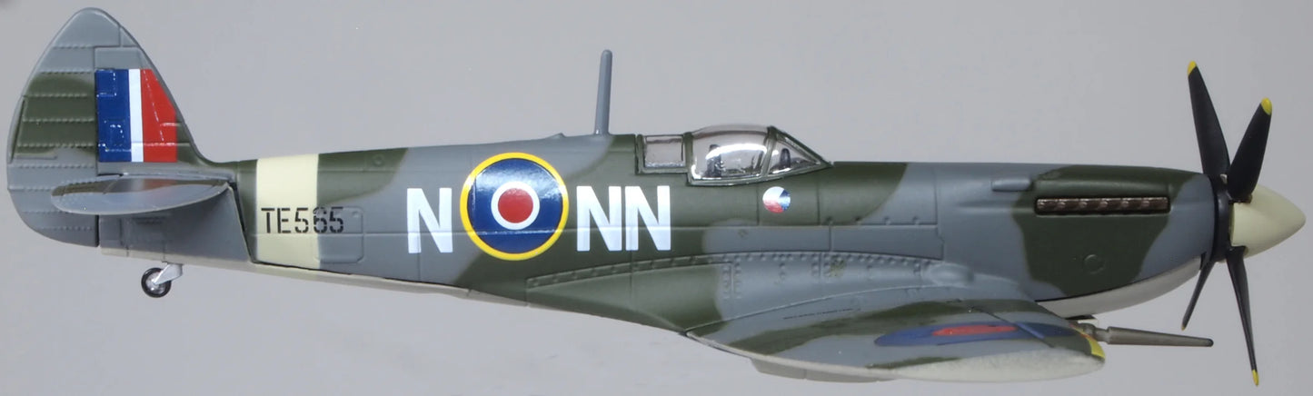 Supermarine Spitfire IXE RAF No.310 (Czech) Sqn. Manston