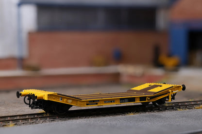 25T Lowmac BR Engineers Yellow Wagon DB904502