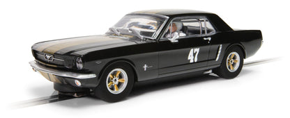 Scalextric C4405 Ford Mustang - Black and Gold