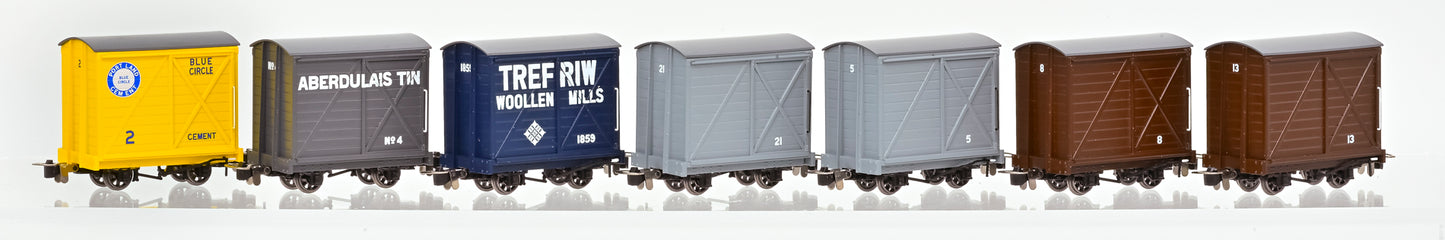 990302 Covered Van - Plain Brown No.8