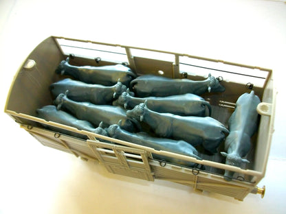99011-148 N Gauge Farm Animals - Cattle Wagon Bundle