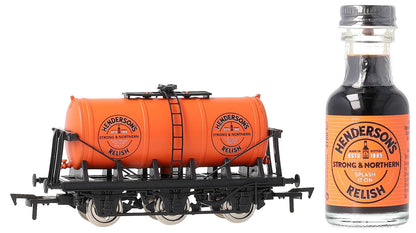 Henderson's Relish "Strong & Northern" 6 Wheel Tank Wagon