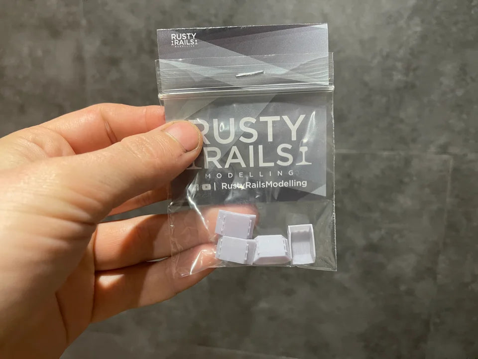 N Gauge Small Skips (Pack of 4) - Unpainted Model Kit