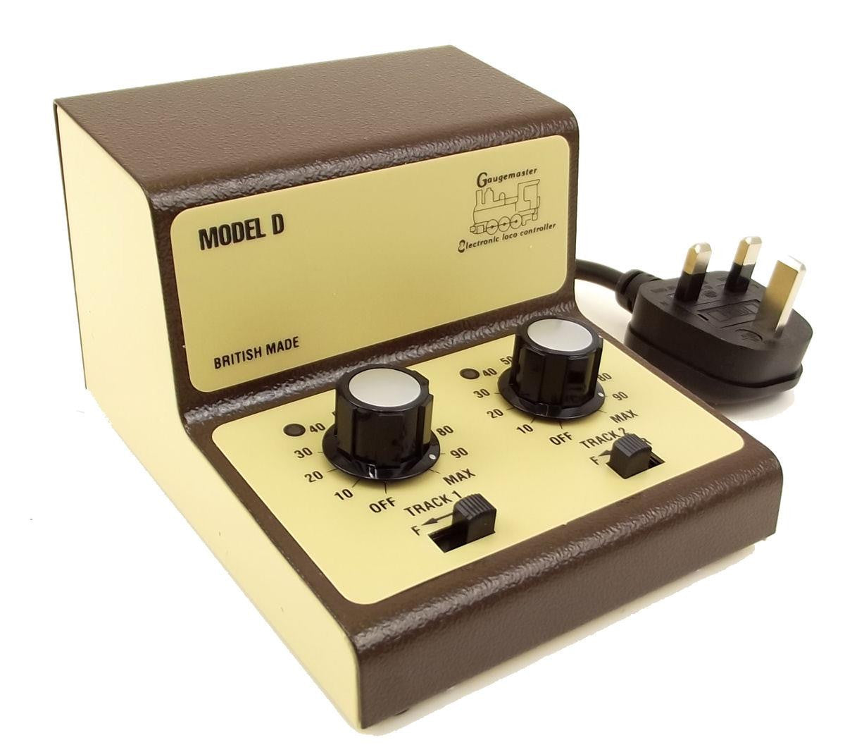 Pre-Owned Twin Track Cased Controller Z gauge