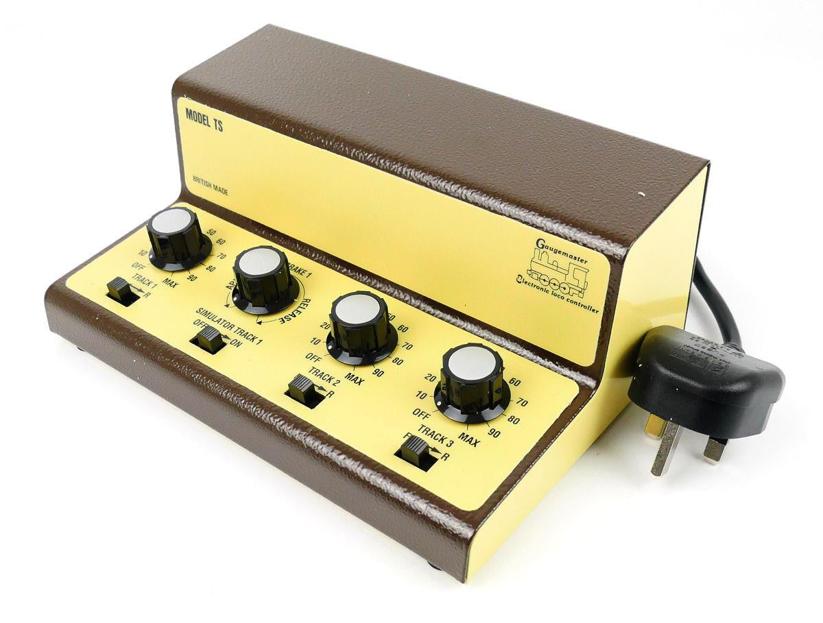 Pre-Owned TS Three Track Cased Controller with Simulation on One Track