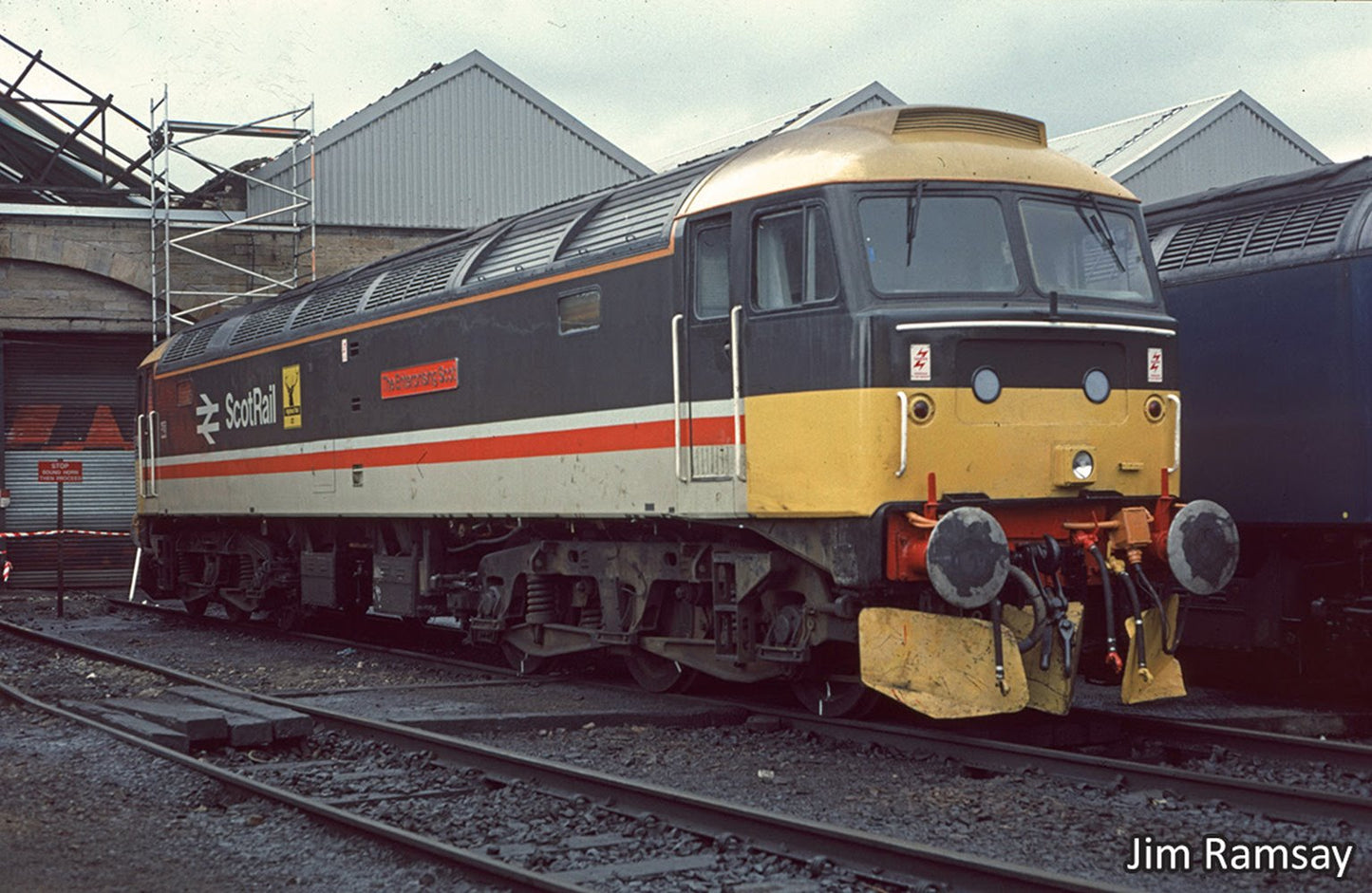 Class 47 492 'The Enterprising Scot' InterCity Scotrail