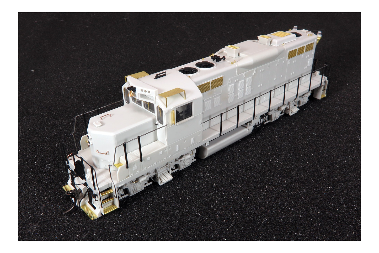 HO GP9u (DC/DCC/Sound): Southern Rwy of BC: #108