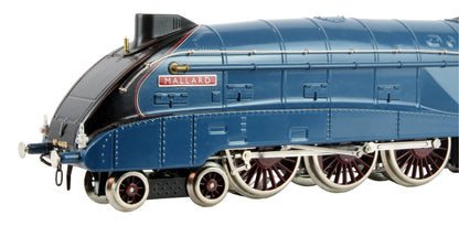 Pre-Owned LMS Garter Blue Semi Gloss Class A4 4-6-2 'Mallard' 4468 Steam Locomotive