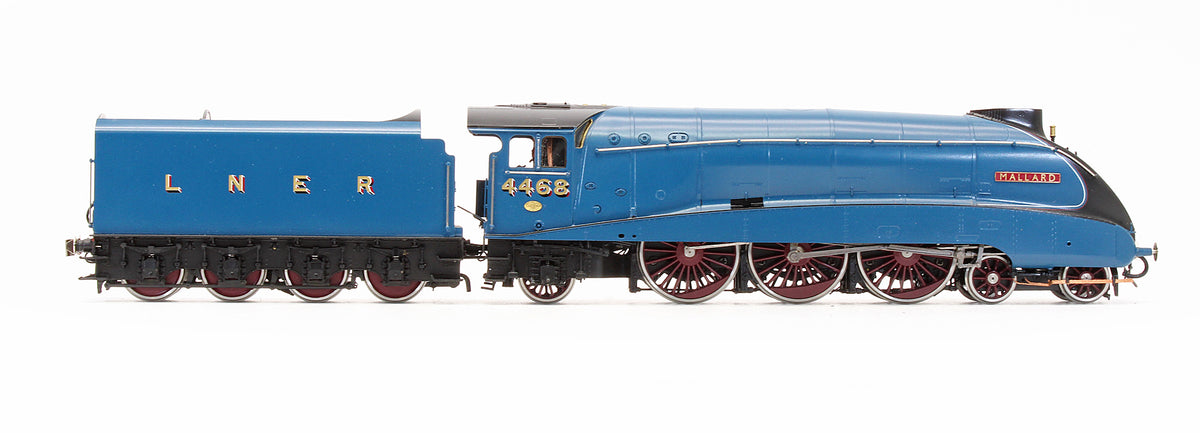 Pre-Owned LNER 4-6-2 A4 'Mallard' 4468 Steam Locomotive - DCC Sound