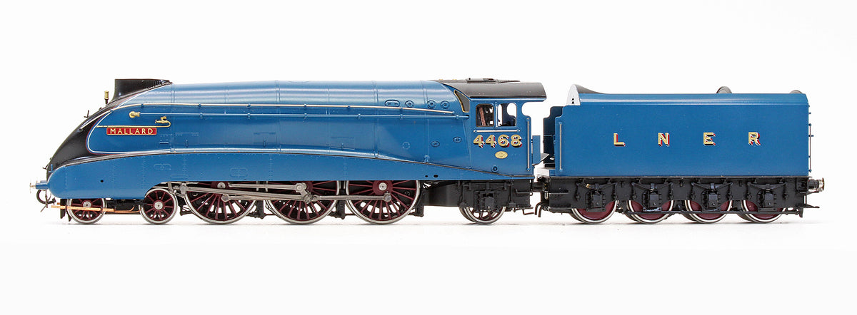 Pre-Owned LNER 4-6-2 A4 'Mallard' 4468 Steam Locomotive - DCC Sound