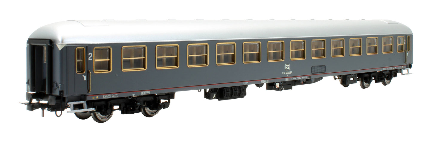Pre-Owned HR4187 Italian State Railways Type UIC-X 1968 for High Speed (1st & 2nd Class) 2-Car Passenger Coach Set