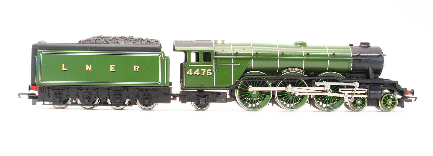 Pre-Owned R042 LNER 4-6-2 'Royal Lancer' 4476 Steam Locomotive