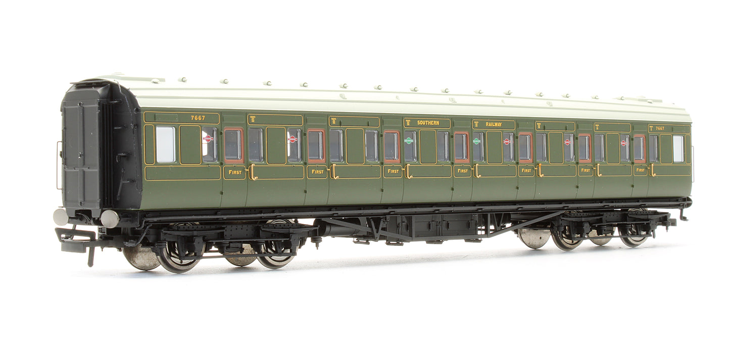 Pre-Owned R4298G SR Maunsell Corridor 1st Class Coach '7667'