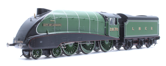 LNER Streamlined B17 City of London No.2870 Steam Locomotive