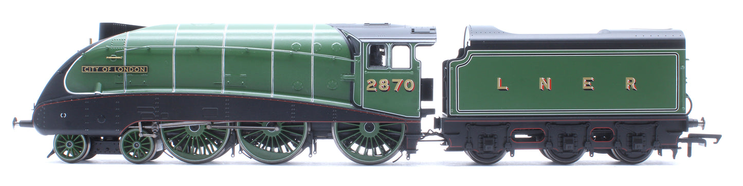 LNER Streamlined B17 City of London No.2870 Steam Locomotive