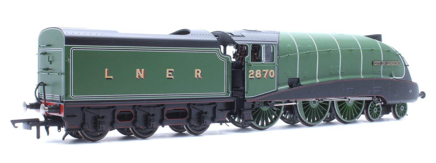 LNER Streamlined B17 City of London No.2870 Steam Locomotive