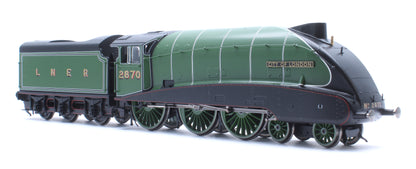LNER Streamlined B17 City of London No.2870 Steam Locomotive