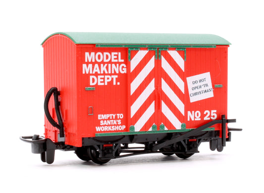 Peco Great Little Trains, OO9, Lynton & Barnstaple Box Van, Christmas Santa's Workshop