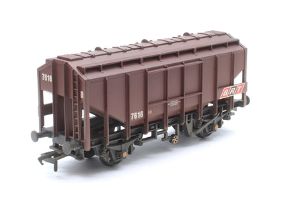 35 Ton PAV Bulk Grain Wagon BRT Brown No. 7616 - Weathered