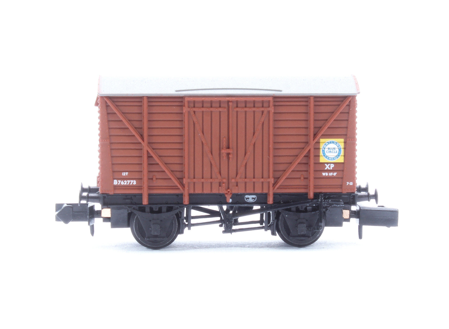 BR 12T Vent. Van Planked Sides BR Bauxite (Early) 'Blue Circle Cement' No.B762773