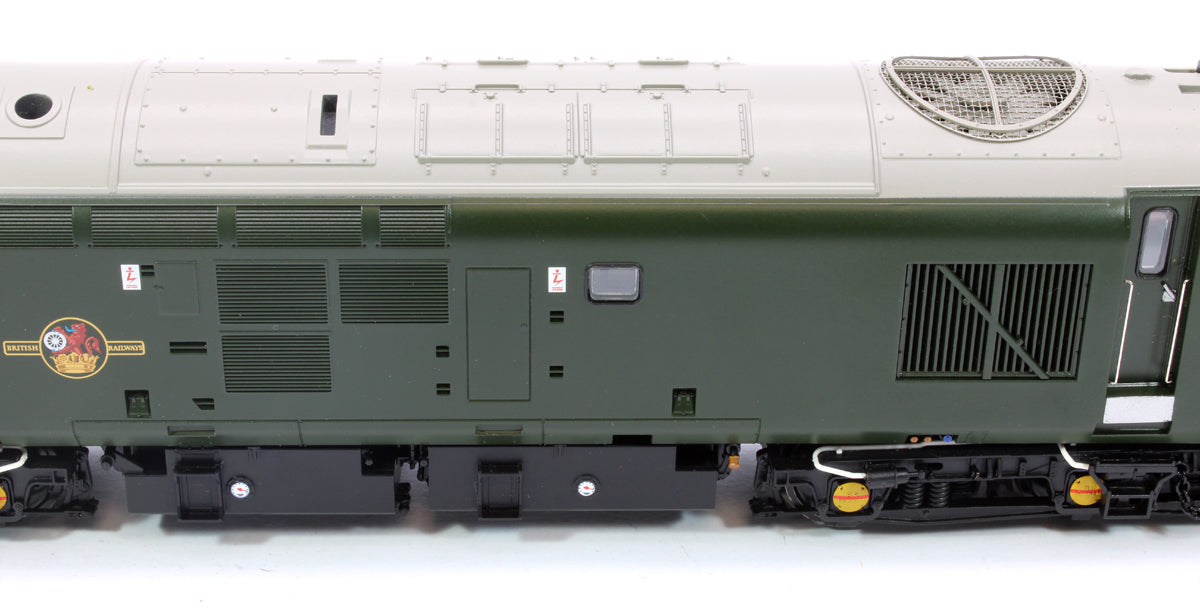 Class 37/0 Centre Headcode D6829 BR Green (Small Yellow Panels) Diesel Locomotive (Deluxe DCC Sound)