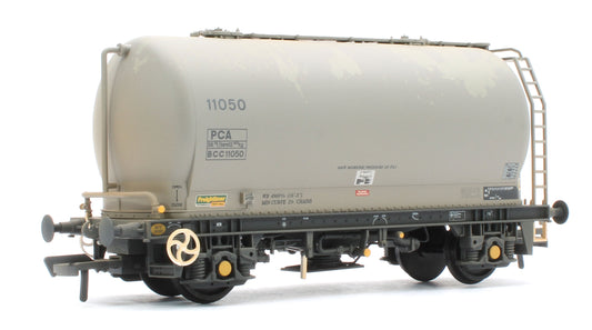 38-653 PCA Metalair Bulk Powder Wagon 'Freightliner Heavy Haul' Grey No.11050 - Weathered