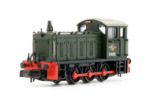 Pre-Owned BR Green Class 04 Diesel Shunter Locomotive D2225 With Wasp Stripes (DCC Fitted)