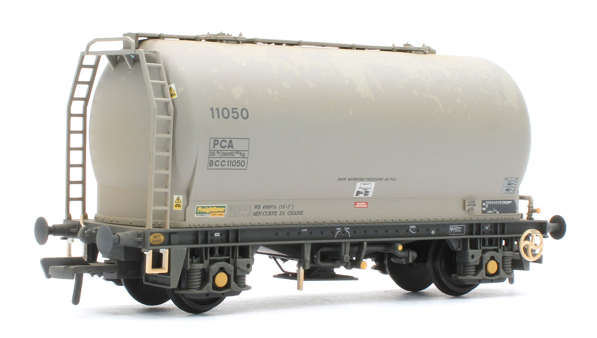 38-653 PCA Metalair Bulk Powder Wagon 'Freightliner Heavy Haul' Grey No.11050 - Weathered