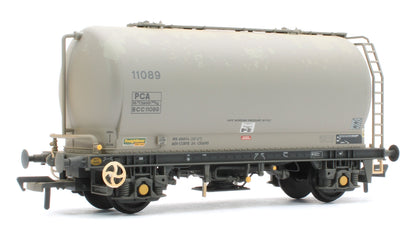 38-653A PCA Metalair Bulk Powder Wagon 'Freightliner Heavy Haul' Grey No.11089 - Weathered