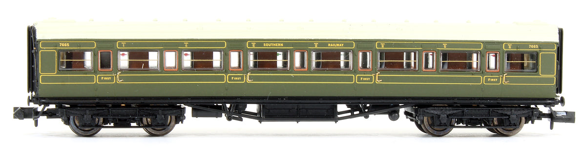 Pre-Owned Maunsell Coach Set 469 SR Lined Green