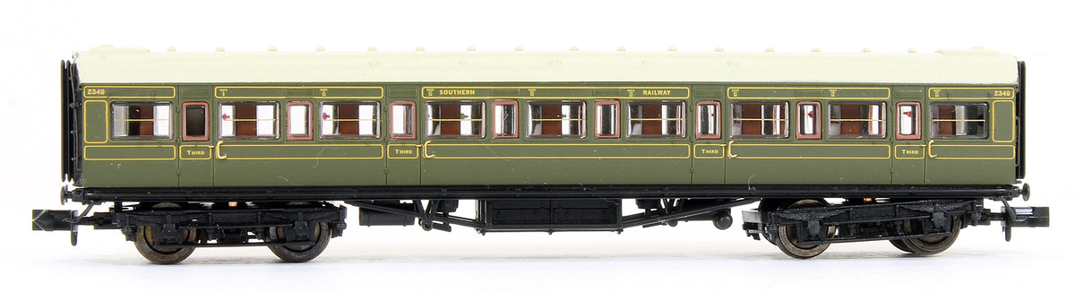 Pre-Owned Maunsell 6 Coach Set SR Lined Green