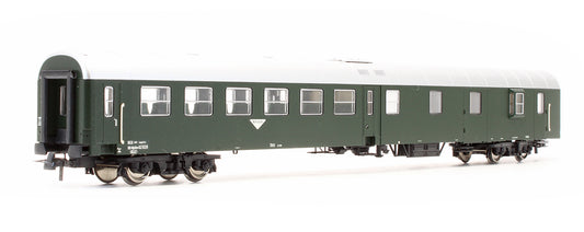 Pre-Owned 45525 OBB 2nd Class Baggage Car 42 028