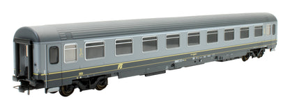 Pre-Owned L309505 Italian State Railways (FS) 1st Class Type Z Passenger Coach '61 83 19-90 136-8'