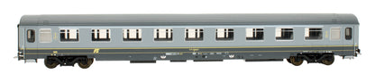 Pre-Owned L309505 Italian State Railways (FS) 1st Class Type Z Passenger Coach '61 83 19-90 136-8'