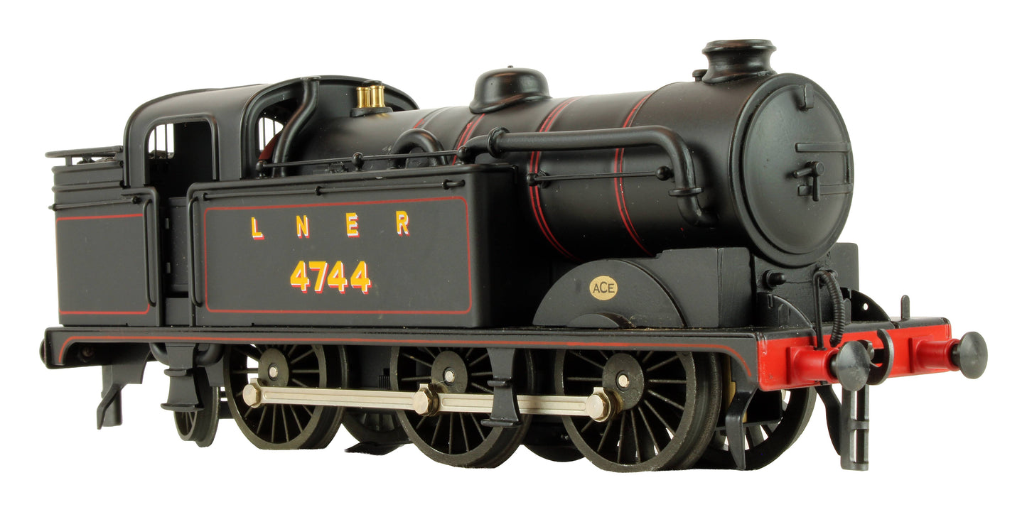 Pre-Owned E11A LNER Class N2 0-6-2 Tank '4744' Steam Locomotive