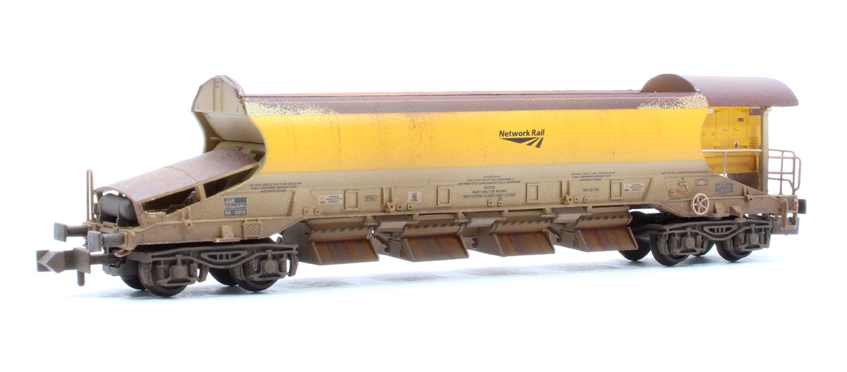 Highly Detailed Deluxe Weathered Network Rail JJA MK2 Auto-Ballaster with Generator Unit Curved Top