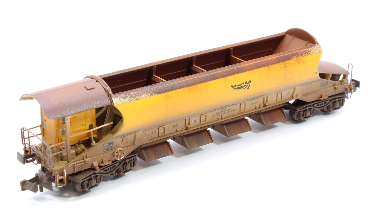 Highly Detailed Deluxe Weathered Network Rail JJA MK2 Auto-Ballaster with Generator Unit Curved Top