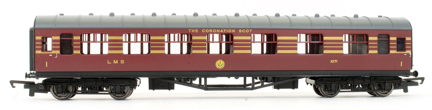 Pre-Owned R4588 LMS Coronation Coach Pack