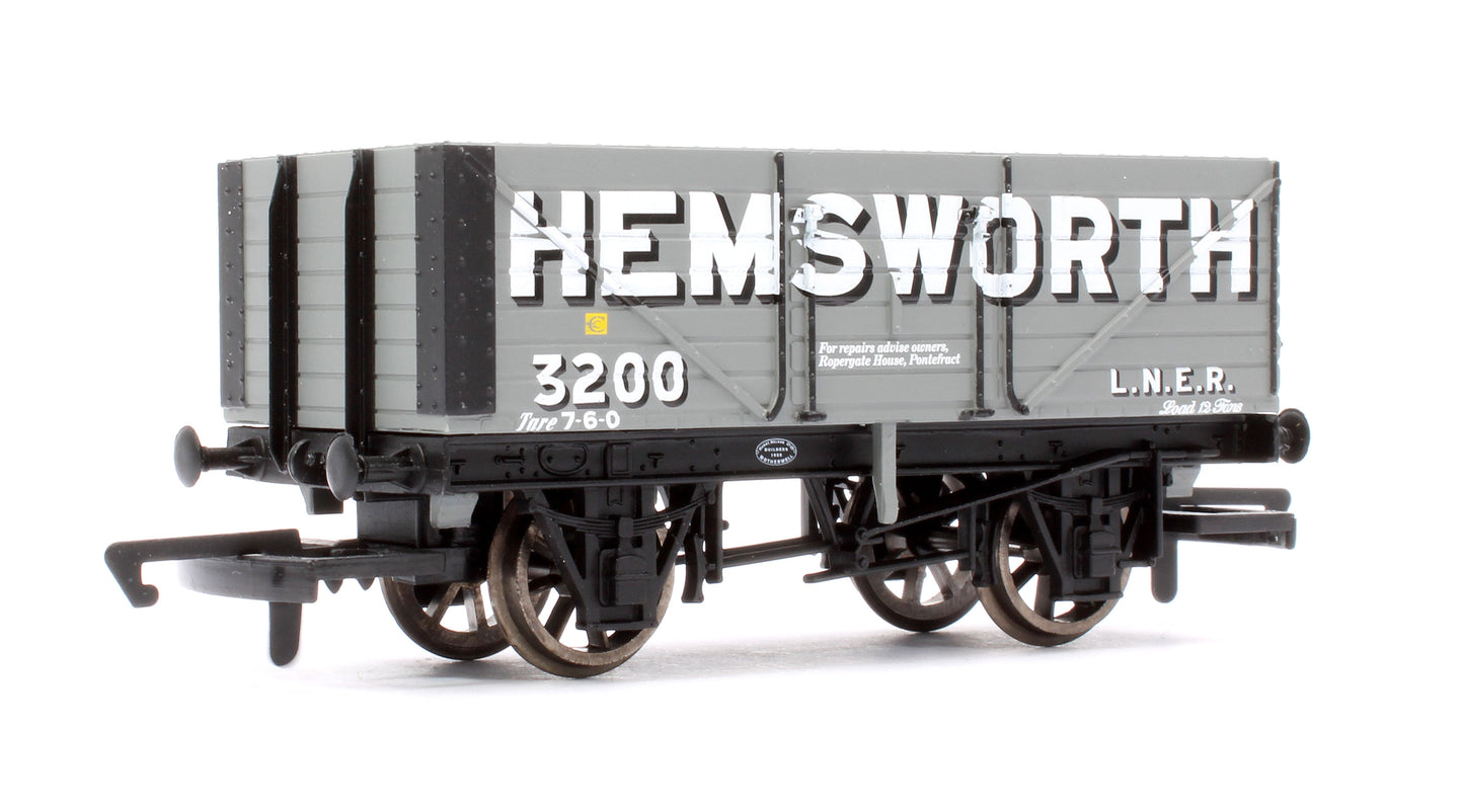 Pre-Owned 12T 7 Plank Wagon No.3200 'Hemsworth'