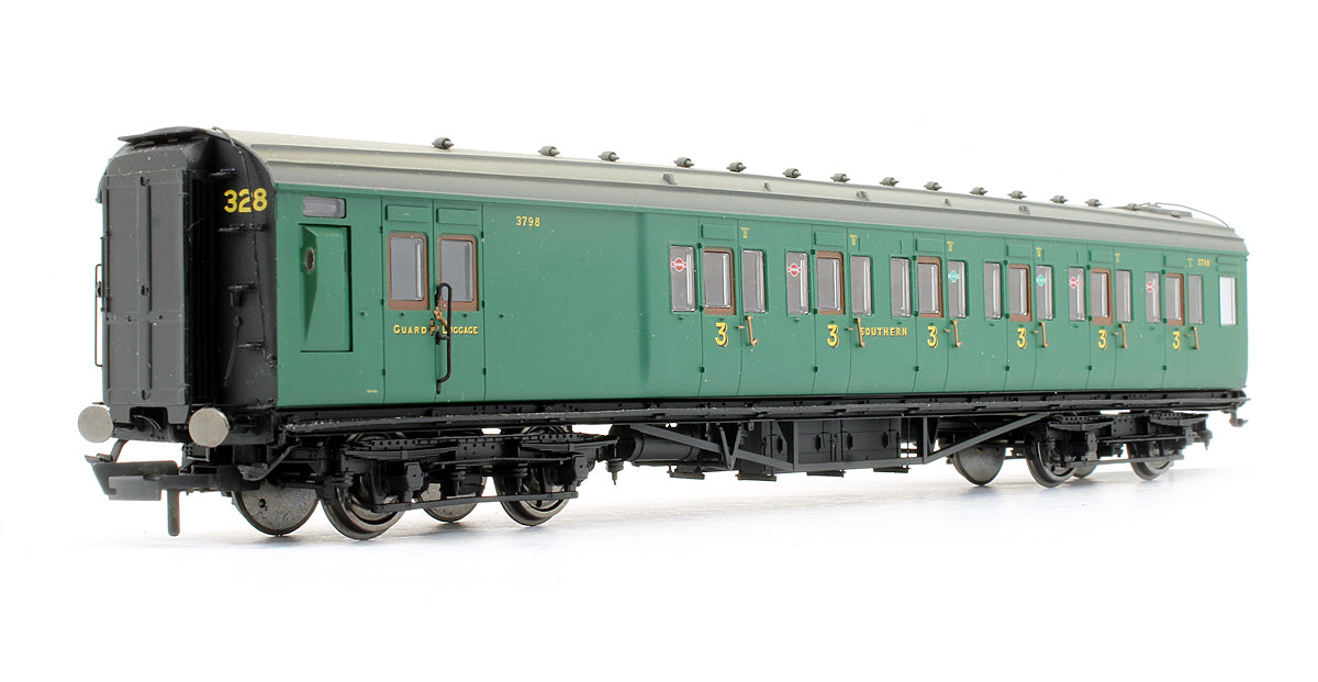 Pre-Owned SR Maunsell 6 Compartment Brake 3rd Coach '3798'