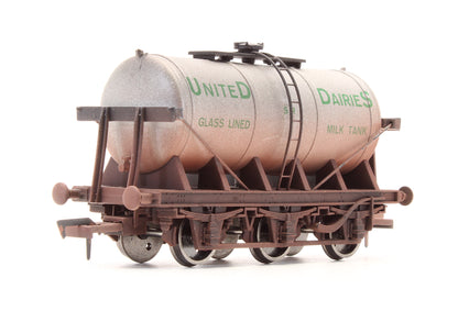 Pre-Owned 6 Wheel Milk Tanker SR United Daries - Weathered