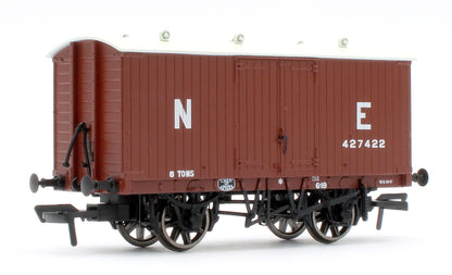 930007 GNR 8 Ton Van - NE (Large Letters) No.427422